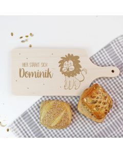 Frühstücksbrettchen Löwe aus Holz personalisiert